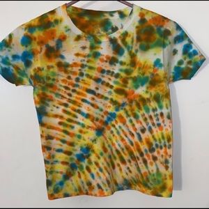 SOLD...NWOT Fun speckled colors t-shirt